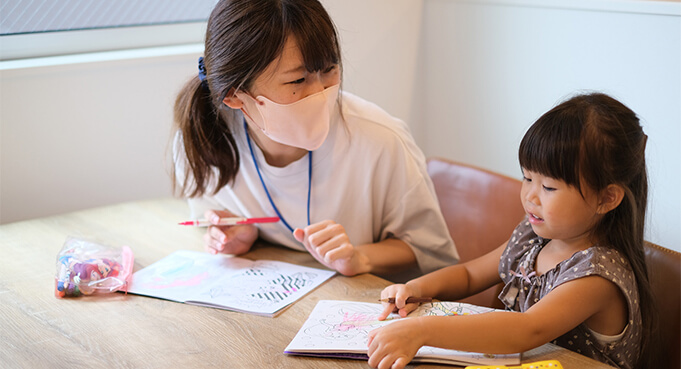 訪問型病児保育<br>「キッズリーフ」